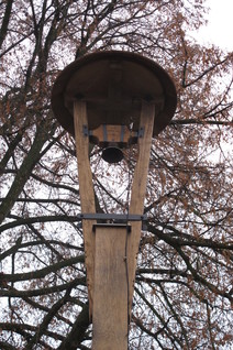 Zvonička v místní části obce Hustířany